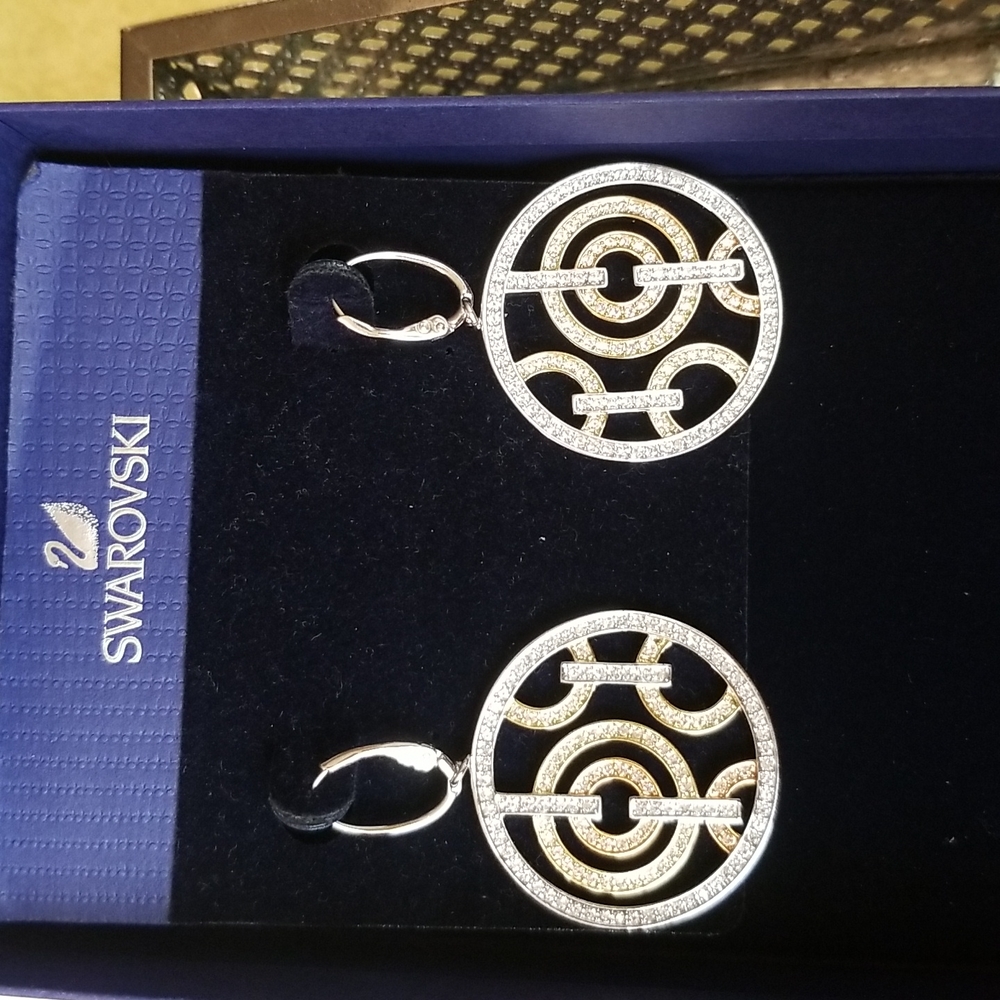 Swarovski drop earings